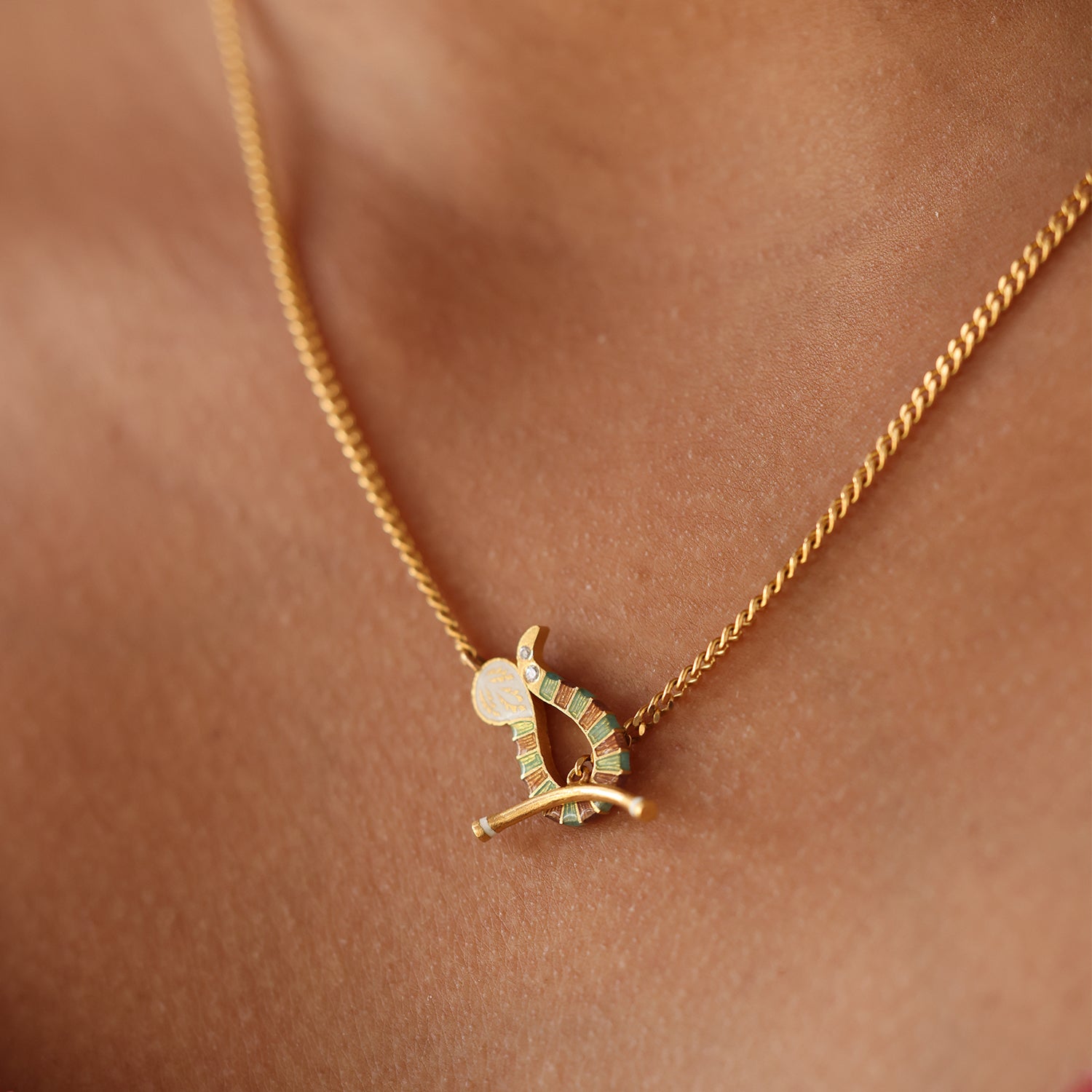 Serpentine Curb Toggle Necklace
