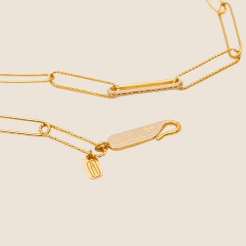 Aṣṭakōṇa Mani Necklace / Bracelet
