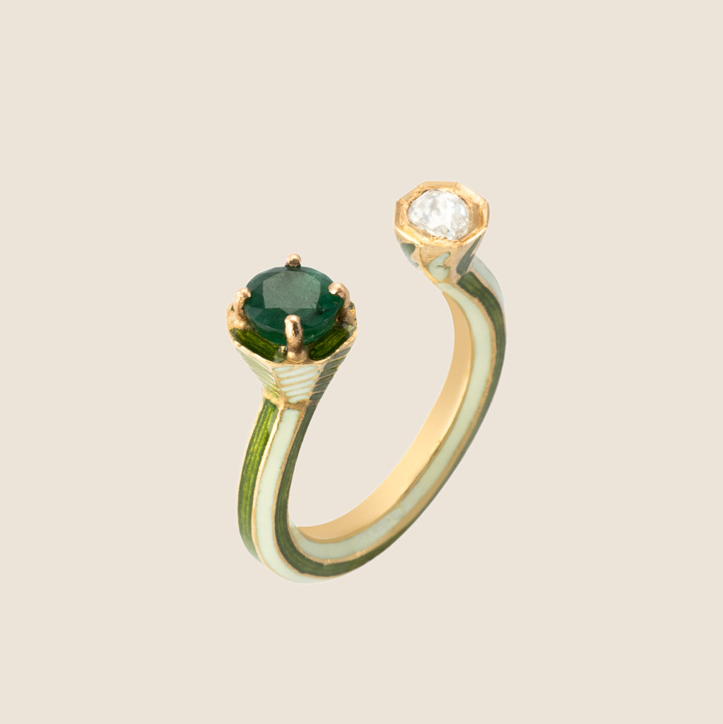 Emerald Minar Ring