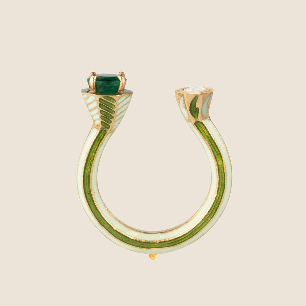 Emerald Minar Ring