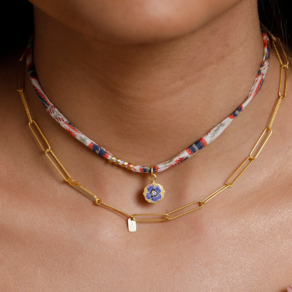 Swirl Paper Link Necklace