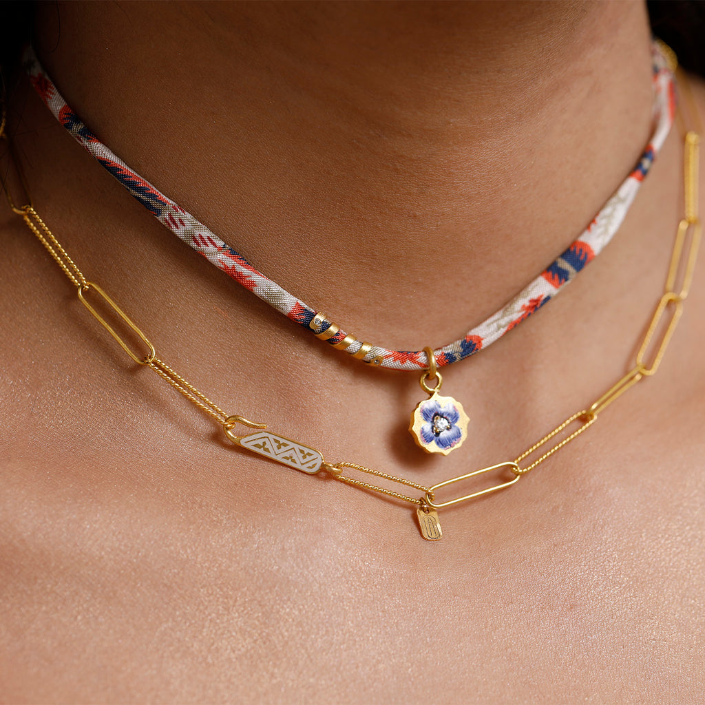 Swirl Paper Link Necklace