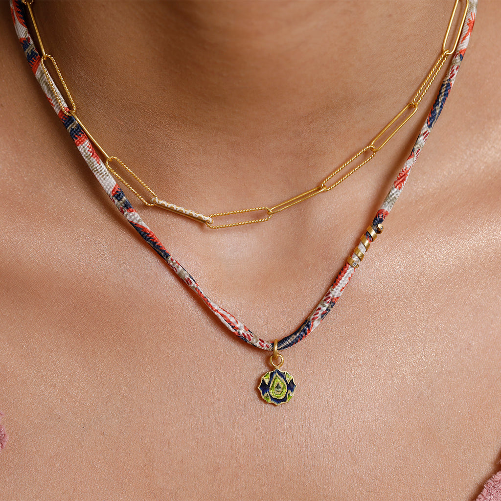 Swirl Paper Link Necklace